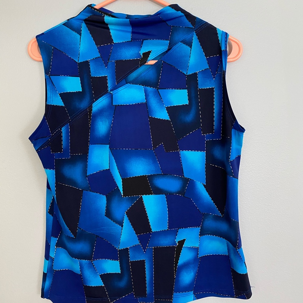 Blue patterned sleeveless shirt